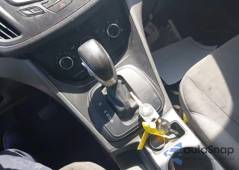 2014 Ford Escape S z USA, uszkodzony, nr VIN 1FMCU0F72EUC94180